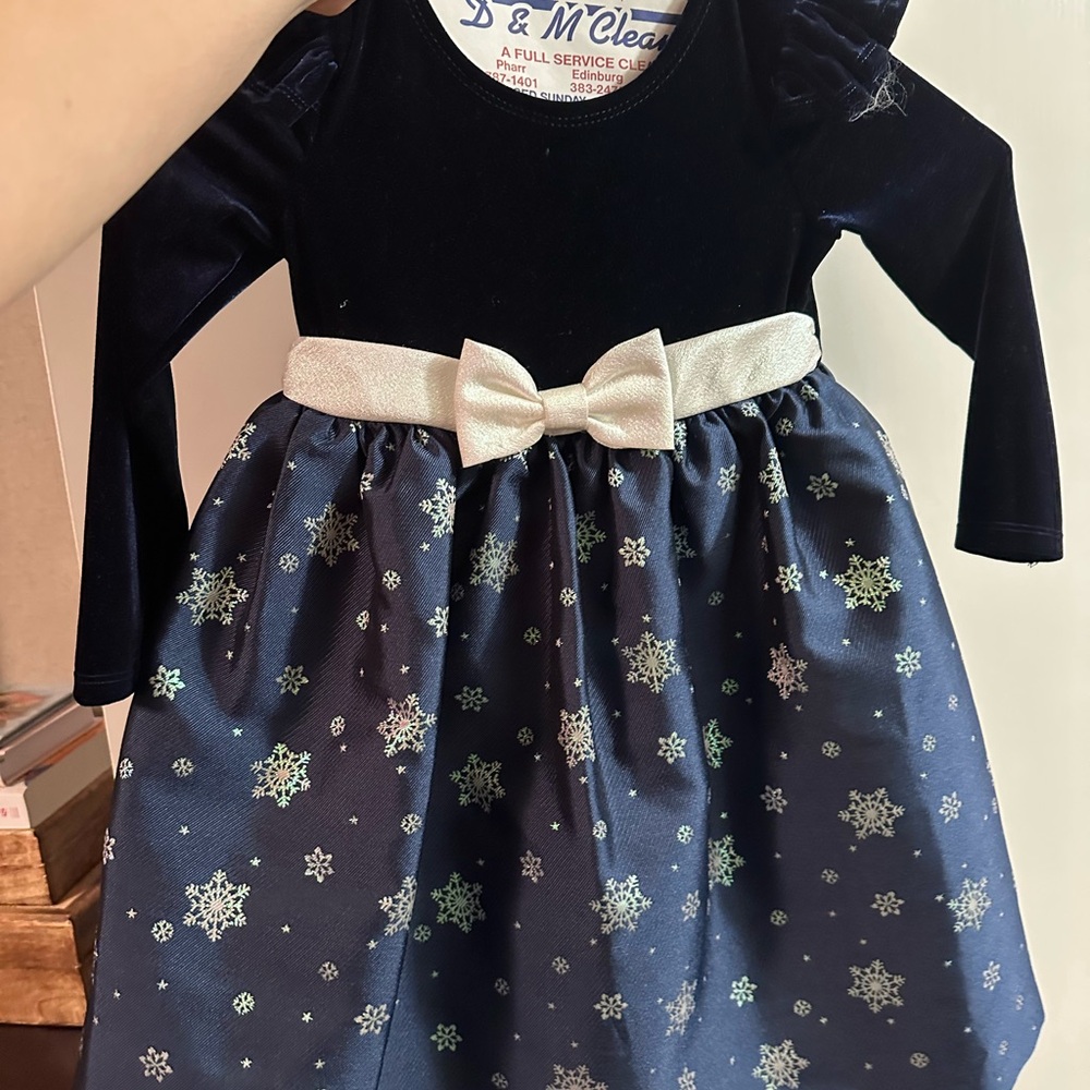4T snowflake Christmas dress
